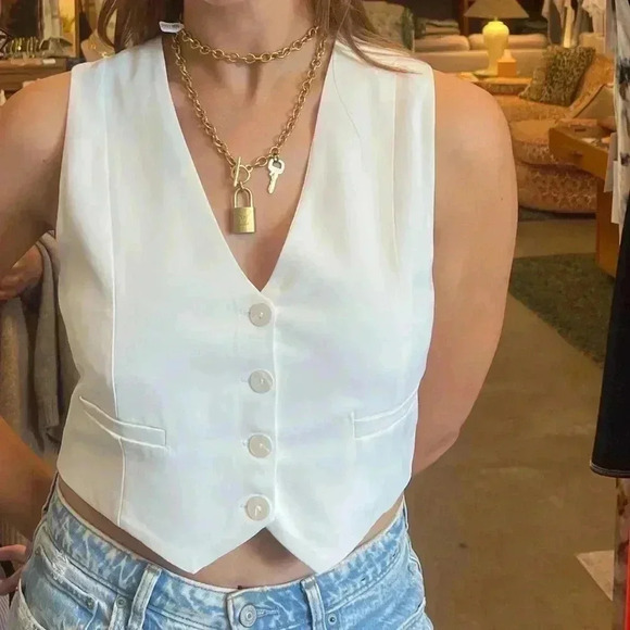 Princess Polly Lavine Vest Top - Picture 2 of 8